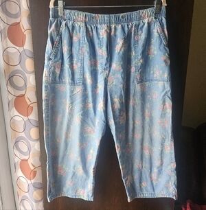 Classic Elements Floral 100% Cotton Capri Pants